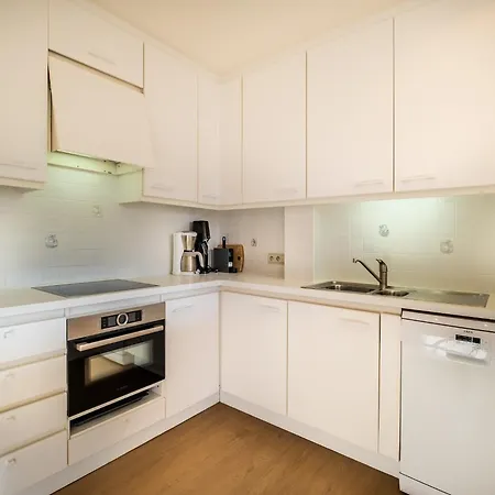 In With Side Sea View, Cleaning Included Apartment *